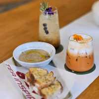 คาเฟ่กลางลาดพร้าว สำหรับสาย Tea Lover ห้ามพลาด 