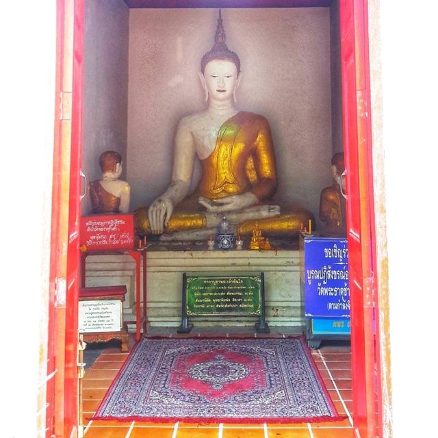 วัดพระธาตุช้างค้ำวรวิหาร สักการะพระเจ้าหลวง