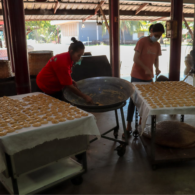 รีวิว ตลาดน้ำดำเนินสะดวก ล่องเรือชมตลาด