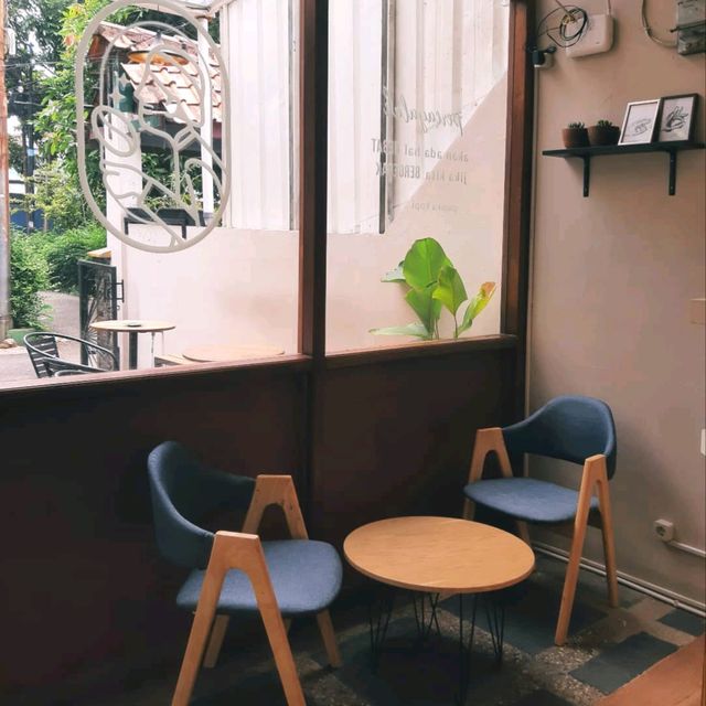 ONE OF THE CHARMING COFFEE SHOPS IN EAST JAKARTA