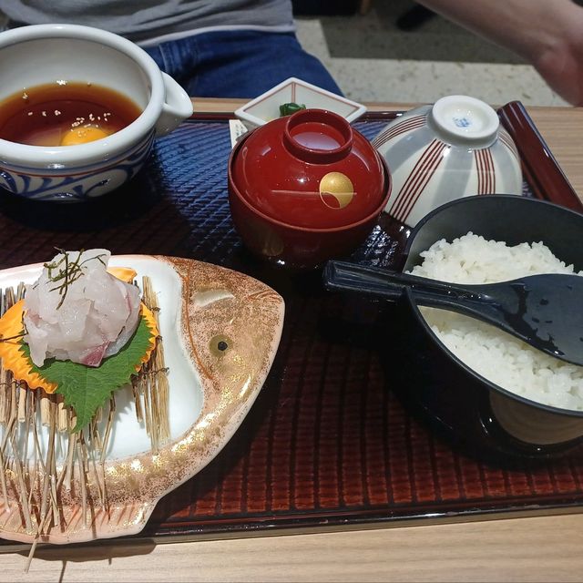 온천, 해산물, 그리고 면요리가 유명한 소도시 마쓰야마!!