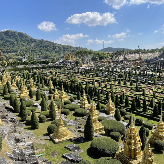 ยิ่งใหญ่ อลังการ! Nongnooch Garden Pattaya