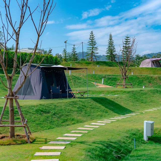 ลานกางเต็นท์อุทัยธานี
