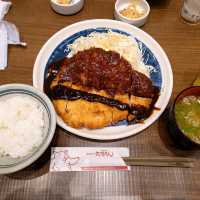 名古屋名物の「矢場とん」