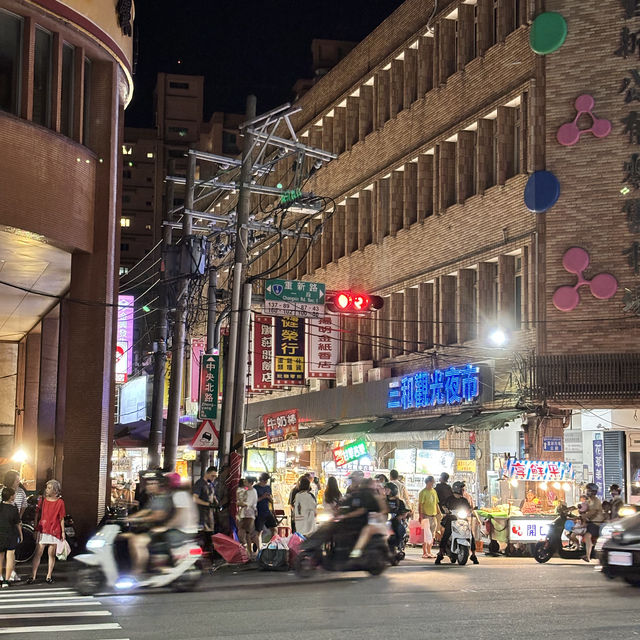 48 Hours in Taipei! Visit Old Streets, Best Natural Wine Bar in Taipei and often-missed landmark!
