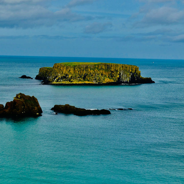 Hiking to the Carrick-a-Rede Rope Bridge