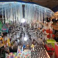 ถนนคนเดินวัวลาย:Wua Lai Walking Street 