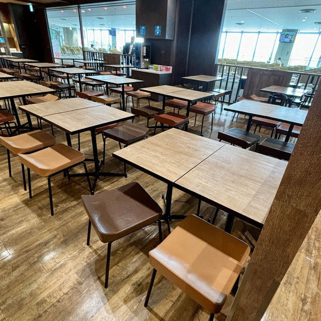 【北海道・新千歳空港】礼文島の新鮮な海産物を丼で味わえる「島の人 新千歳空港ゲートラウンジ店」