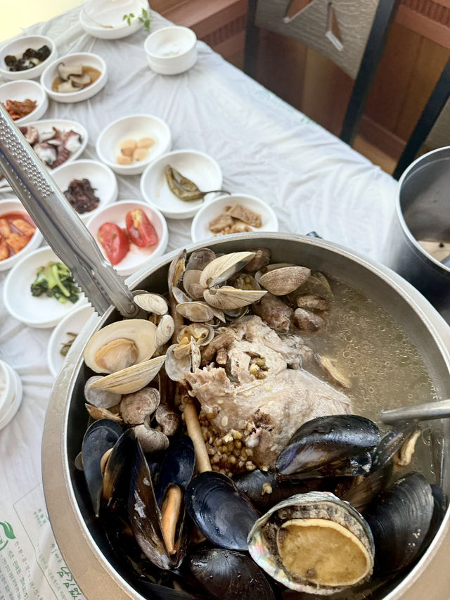 깊고 진한 국물, 해산물의 풍미 몸보신에 최공 