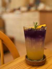 ☕ ร้านบรรยากาศดี Sprucy Cafe & Bakery