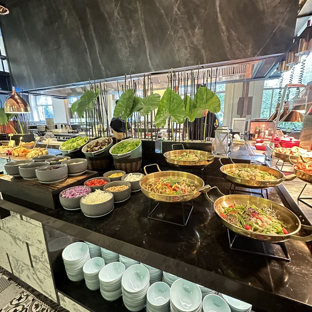 A Seafood Lover's Paradise: Continent Restaurant
