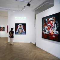 ไปดูนิทรรศการ Retro Futuristic Art แบบล้ำๆ กัน