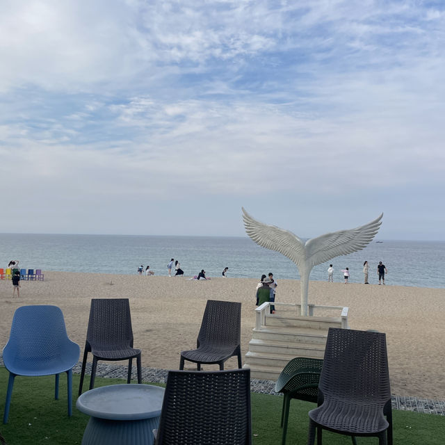 바다멍때리기 좋은 동해바다뷰 대형카페