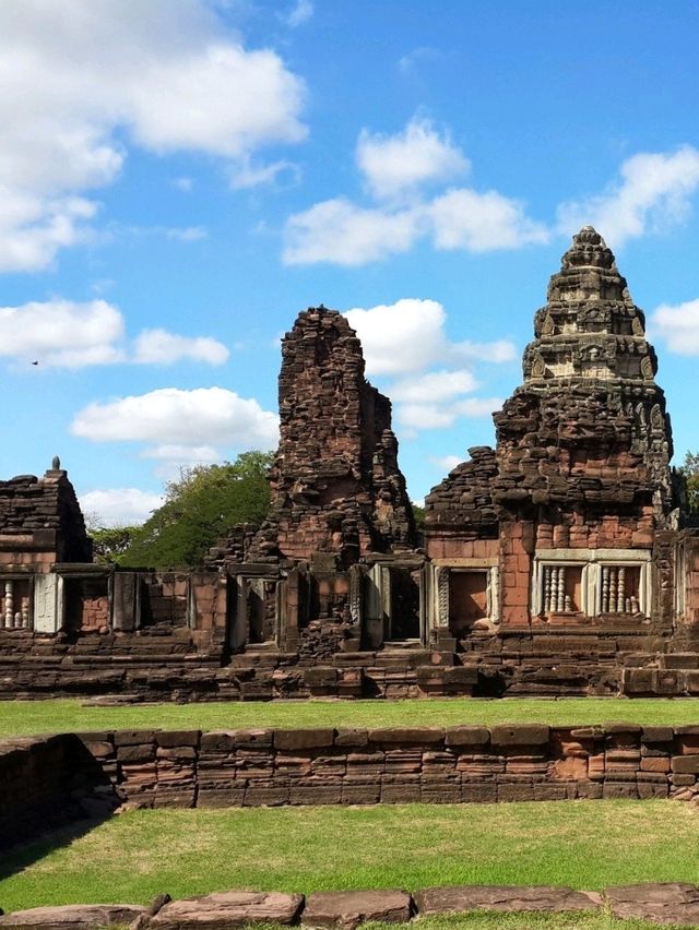 ที่เที่ยวดังเมืองโคราช ปราสาทที่ใหญ่ที่สุด