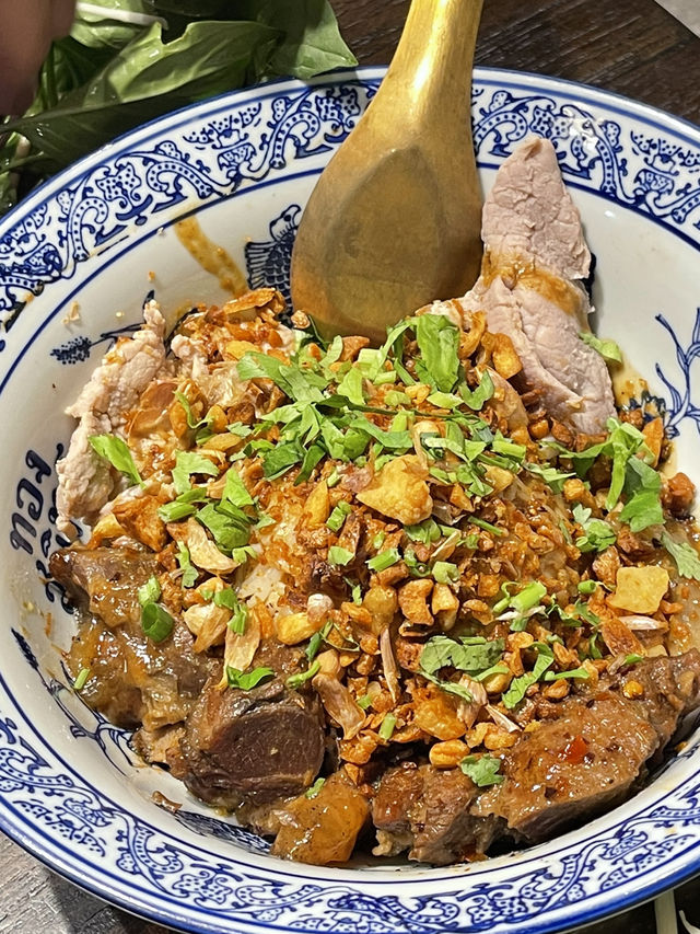 ก๋วยเตี๋ยวเรือทองสมิทธิ์ สาขาเซนทรัลลาดพร้าว