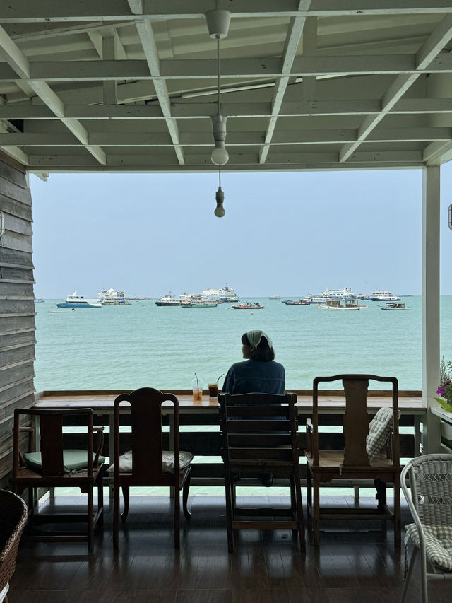 บ้านเล โฮมคาเฟ่ | พัทยา 🏡✨🥤⛴️