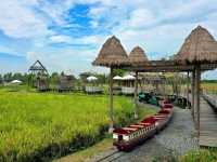 บ้านรักษ์นา ร้านอาหารไทย ในท้องทุ่งนา 