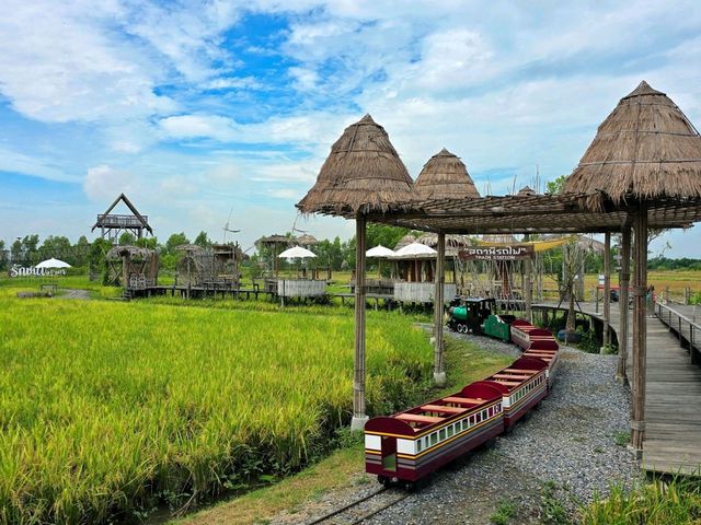 บ้านรักษ์นา ร้านอาหารไทย ในท้องทุ่งนา 