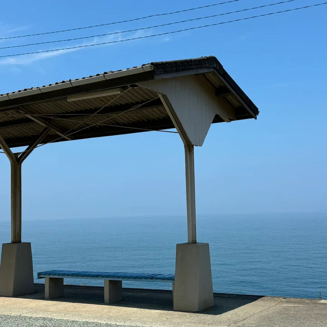 江川海岸：海景與小車站的浪漫邂逅 🌊🚉