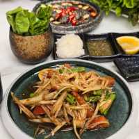 คาเฟ่ทุเรียน แอนด์ นิโตะ