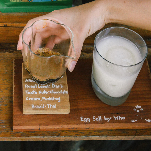 ใครขายไข่ไก่ Egg Sell by Who - Art & Craft Cafe’.☕