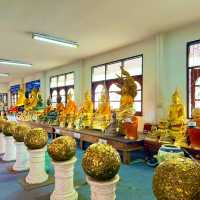 สักการะสิ่งศักดิ์สิทธิ์วัดราษฎร์ศรัทธา