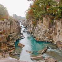 ล่องเรือชมหุบเขา ฟังเพลงพื้นบ้านโบราณ 🍂