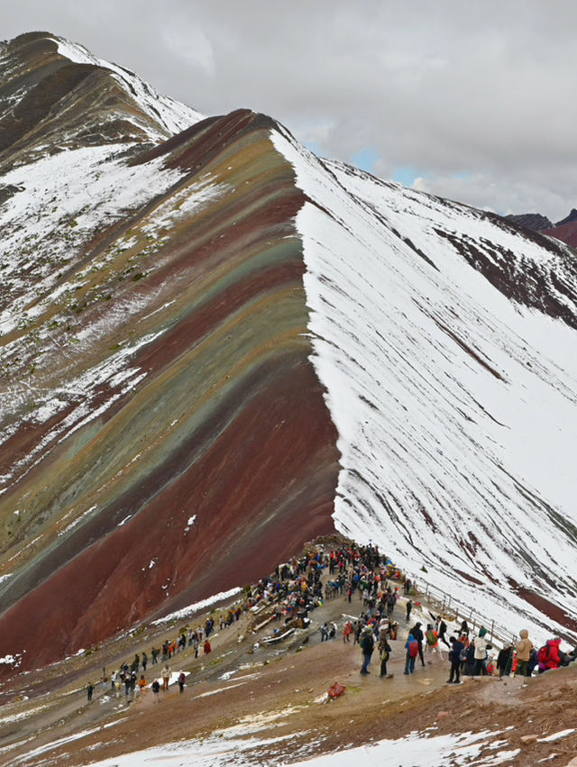 Peru กับความงามที่ซ่อนอยู่ Rainbow Mountain 