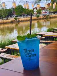 🥩 River View Bar