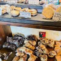 【日本・大阪🇯🇵】本屋のようなおしゃれモーニング