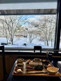 🛏️ 秒殺貴價 Ski In & Out 酒店｜安比高原的溫馨小酒店🌲❄️  