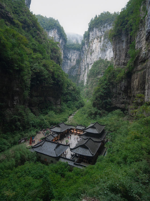 อุทยานหลุมฟ้า 3 สะพานสวรรค์ อู่หลง ฉงชิ่ง ⛰️🌿