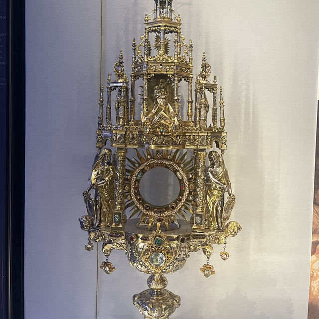 🏛️✨ 探索倫敦的文化瑰寶——維多利亞及艾伯特博物館（V&A Museum）！