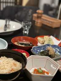 【福島×冬の旅】レトロな海鮮丼屋でいただく郷土料理