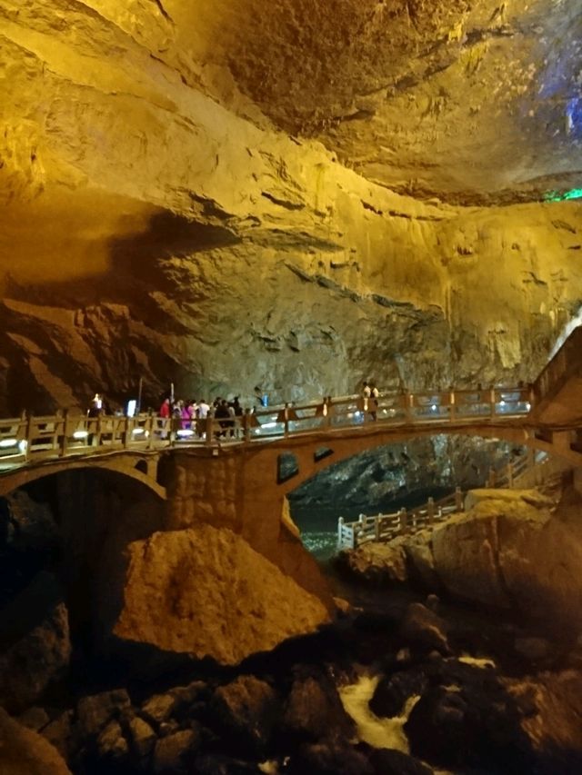中國最大的喀斯特溶洞博物館：雲南九鄉溶洞