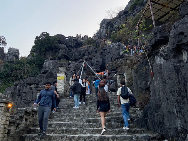 【ベトナム】世界複合遺産を巡る　inニンビン