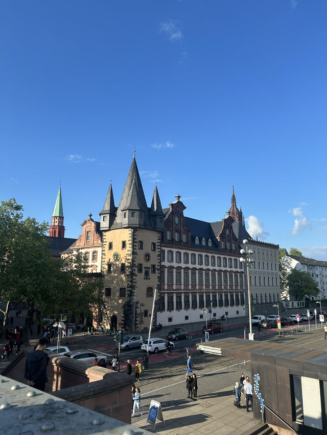 “The Ultimate Frankfurt Day Trip: Where History Meets Modernity