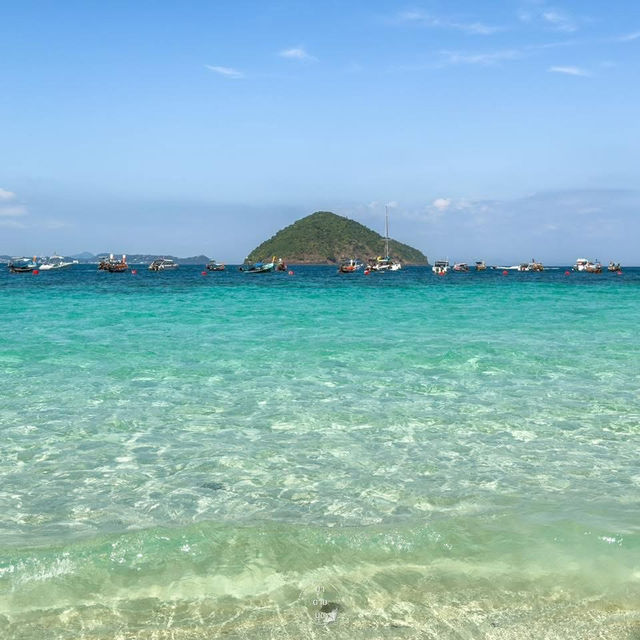 บานาน่าบีช (Banana Beach)