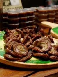 ร้านหมูปลาร้าคลับ ริมหาดวอนนภา 🌊🌴✨