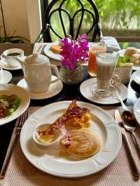 A Lovely Breakfast Experience at Escolta🥥