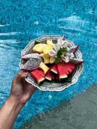 FLOATING BREAKFAST AT BURASURI HOTEL IN PHUKET 🇹🇭