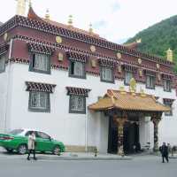 Nanwu Si Monastery: A Hidden Gem of Tibetan Serenity 🇨🇳