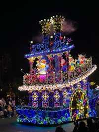 Unique and Special -The nighttime parade at Tokyo Disneyland