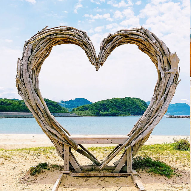 糸島の絶景スポット！夫婦岩が映える海岸⛩️🌊
