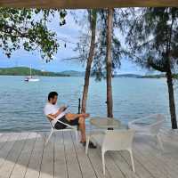The PlayYard Cafe ฮีลอกฮีลใจ วันสบายๆริมทะเลภูเก็ต