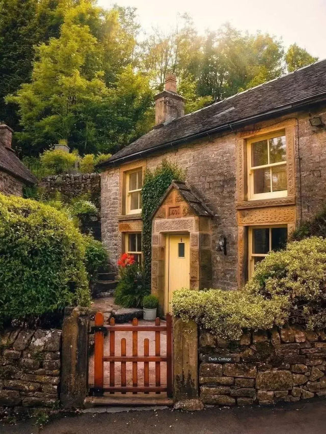 Discover Milldale, Peak District, England 