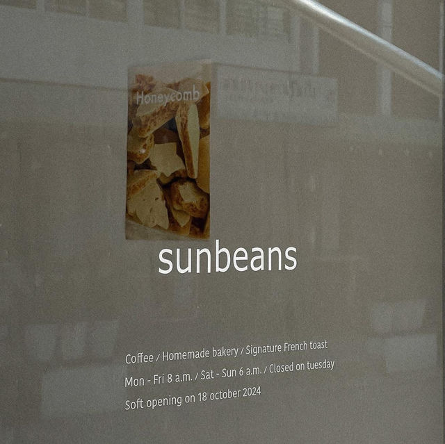 Sunbeans • Bang Saen, Chonburi 🥥☁️🌴 