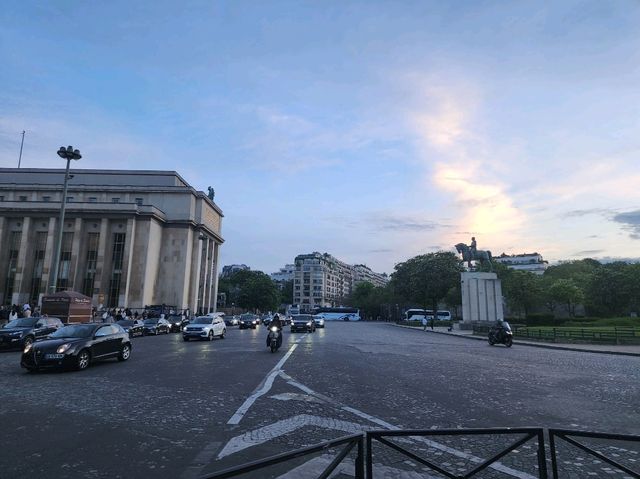 [🇫🇷パリ] 凱旋門とシャンゼリゼ通りでパリの歴史を感じる