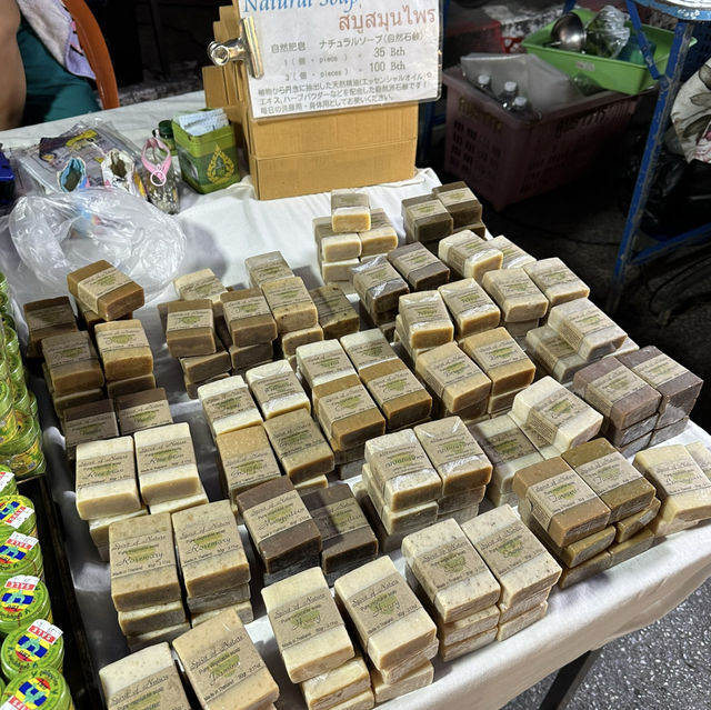 【チェンマイ】🇹🇭 ウアラーイ歩行者天国