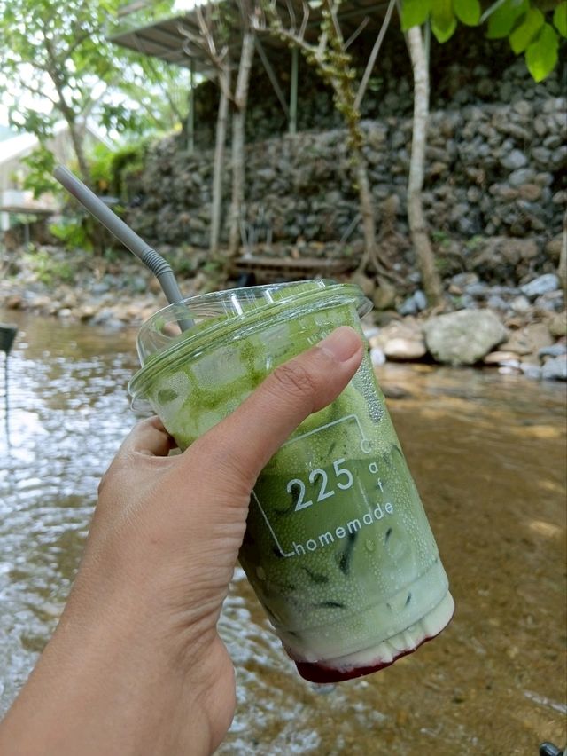 คาเฟ่น่ารักริมทาง